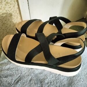 Kelly & Katie Black Contemporary Sandals